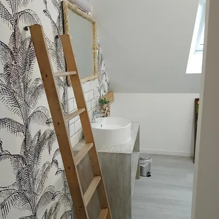 2 Apartment *